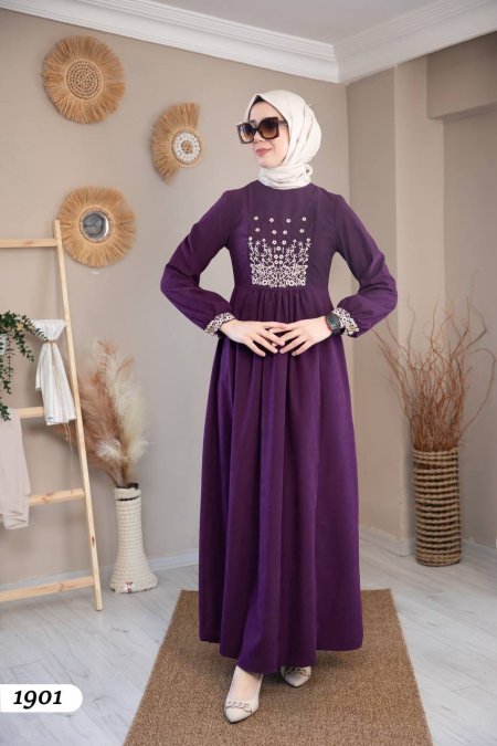 فستان صدر مورد ابيض