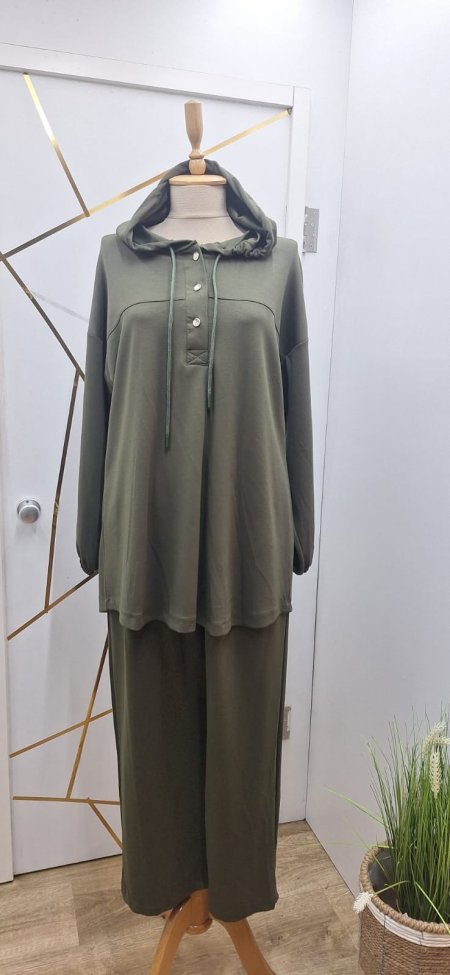 طقم عملي أويشو مع طاقية و3 ازرار