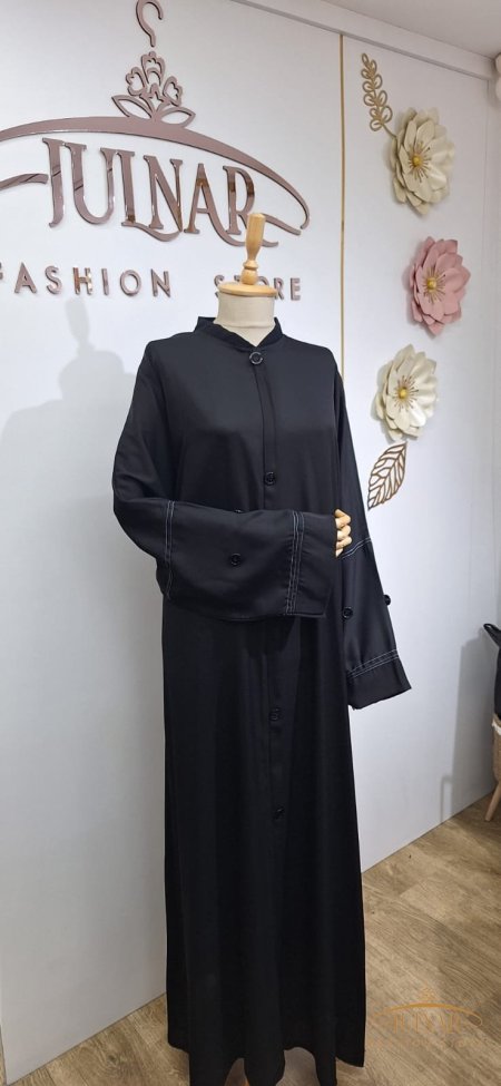 أسود سادة بأزرار