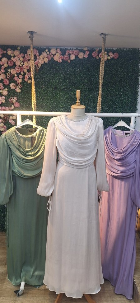 فستان اورغنزا سحبه صدر طبقات