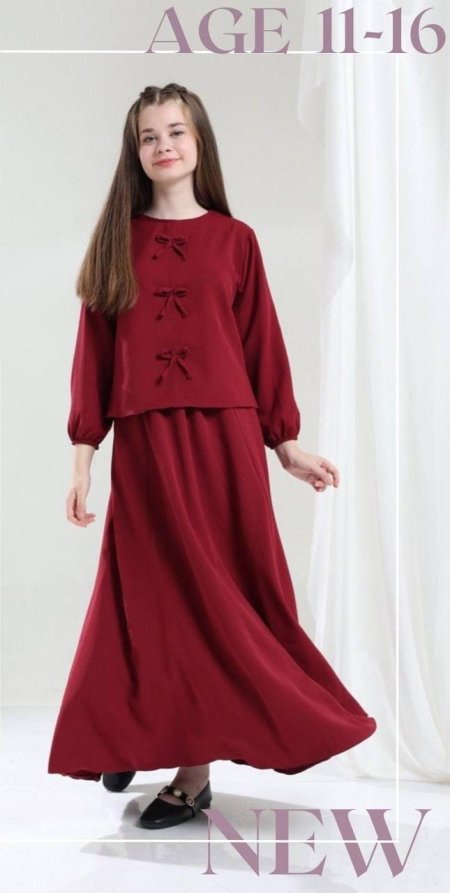 طقم تنورة ببيونة